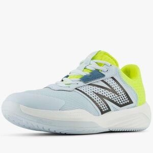 New Balance Hard court tennis shoes 696v6 Size 9 Excellent condition
